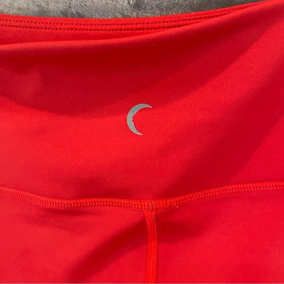 ZYIA Active 20” Light n Tight Capri Leggings Size 8/10 - Picture 3 of 7